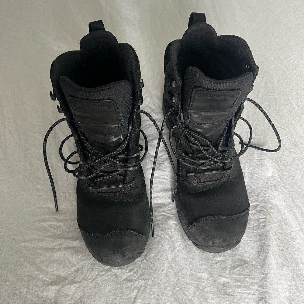 Red Wing Shoes WOMEN'S WATERPROOF SAFETY TOE BOOT Size 9 WIDE